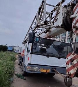 Quality ZLJ5322JQZ25V Zoomlion Used Truck Cranes 25ton Second Hand Crane Trucks wholesale