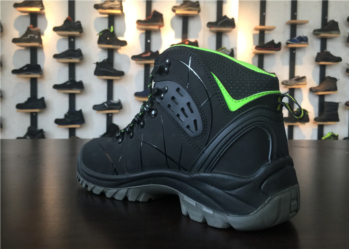 Size Customized Non Metal Safety Shoes , Rubber Work Shoes EH Protection