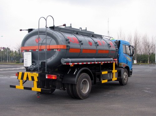 24700L FAW 4X2 Liquid chemical Tank Truck National III BF6M1013-26E3/203