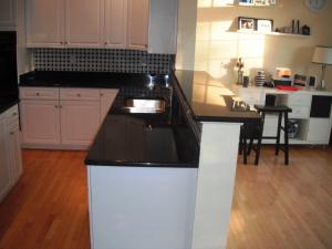 Quality Engineered Granite Tile Kitchen Countertops , Dark Granite Veneer Countertops wholesale