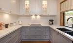 Customized Veneer Color Shaker Inset Framed Design Kitchen Cabinet for Villa