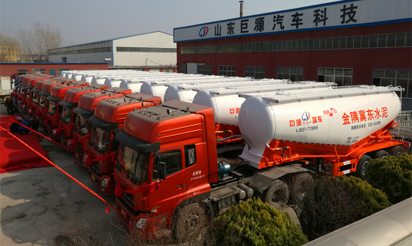 FUWA BPW Optional 3 Axle Cement Carrier Trailer Tanker Truck for Bulk Silo Tank Transport