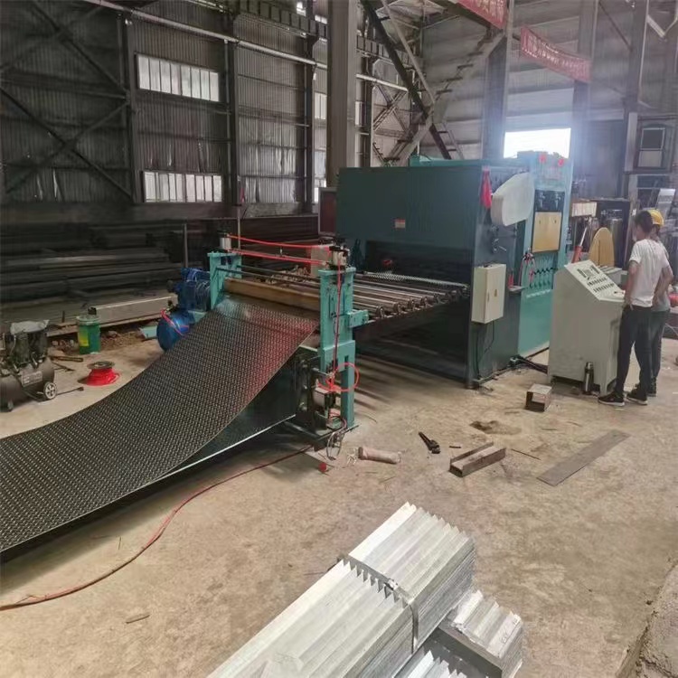 1.2-2.0mm Thickness Hot-Dip Galvanized Steel Coil with Competitive Based on GB Standard