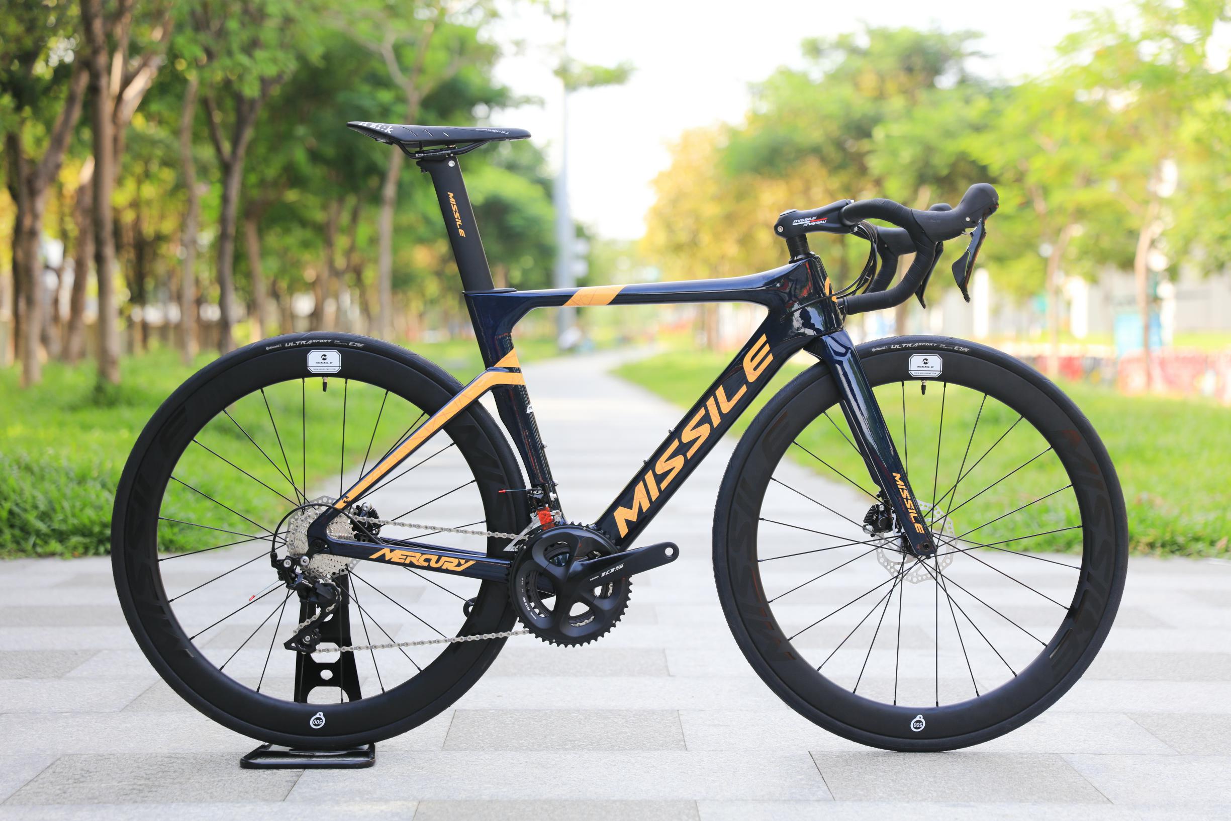 22 Speed Road Bike Carbon Racing Handlebar Cross Country Race Bicycle With Disc Brake