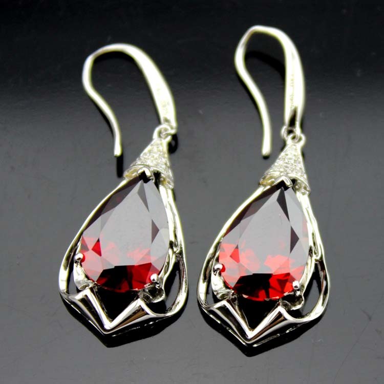 Fine Jewelry 925 Sterling Silver Garnet Cz Dangle Drop Earrings (PSJ02944)