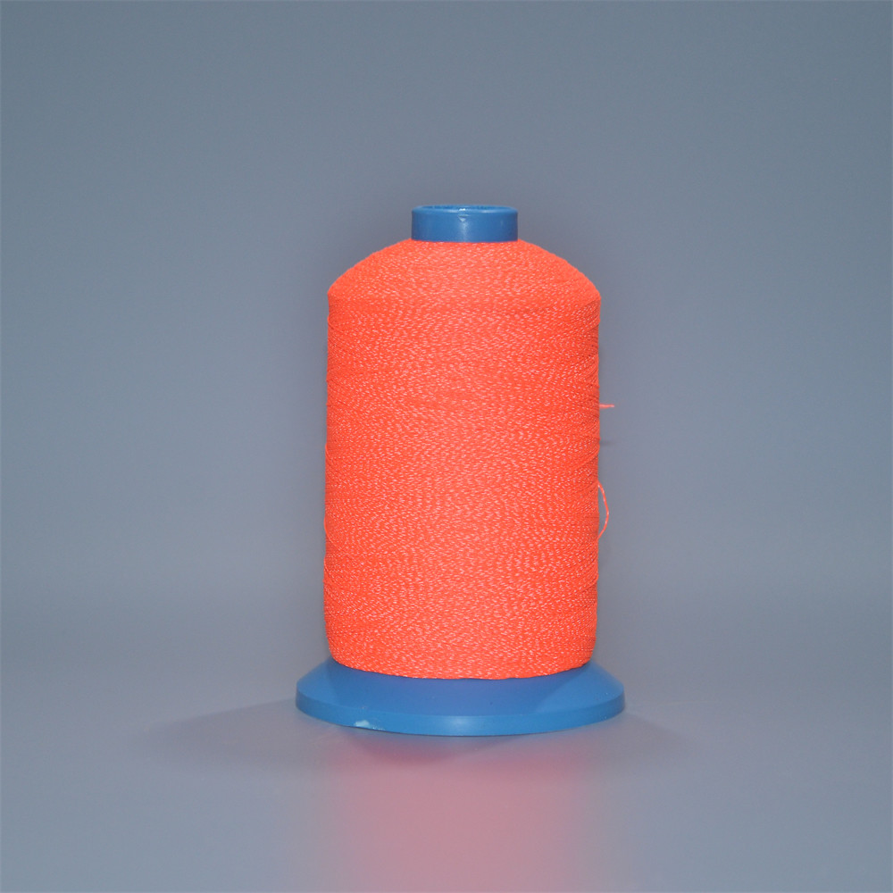 UV Resistant Reflective Yarn OEM Reflective Thread For Embroidery
