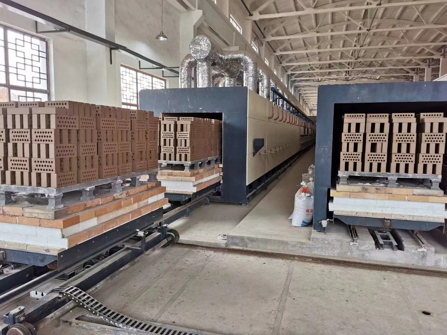Efficient Masonry Tunnel Kiln High Automation For Dry And Burn Bricks