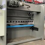 6mm Carbon Steel 3200mm CNC Hydraulic Press Brake For Bending Folding Machine