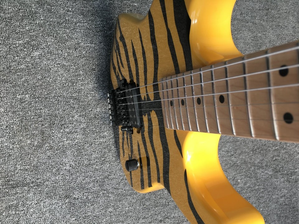 Eddie Van Halen TRIBUTE Electric Guitar