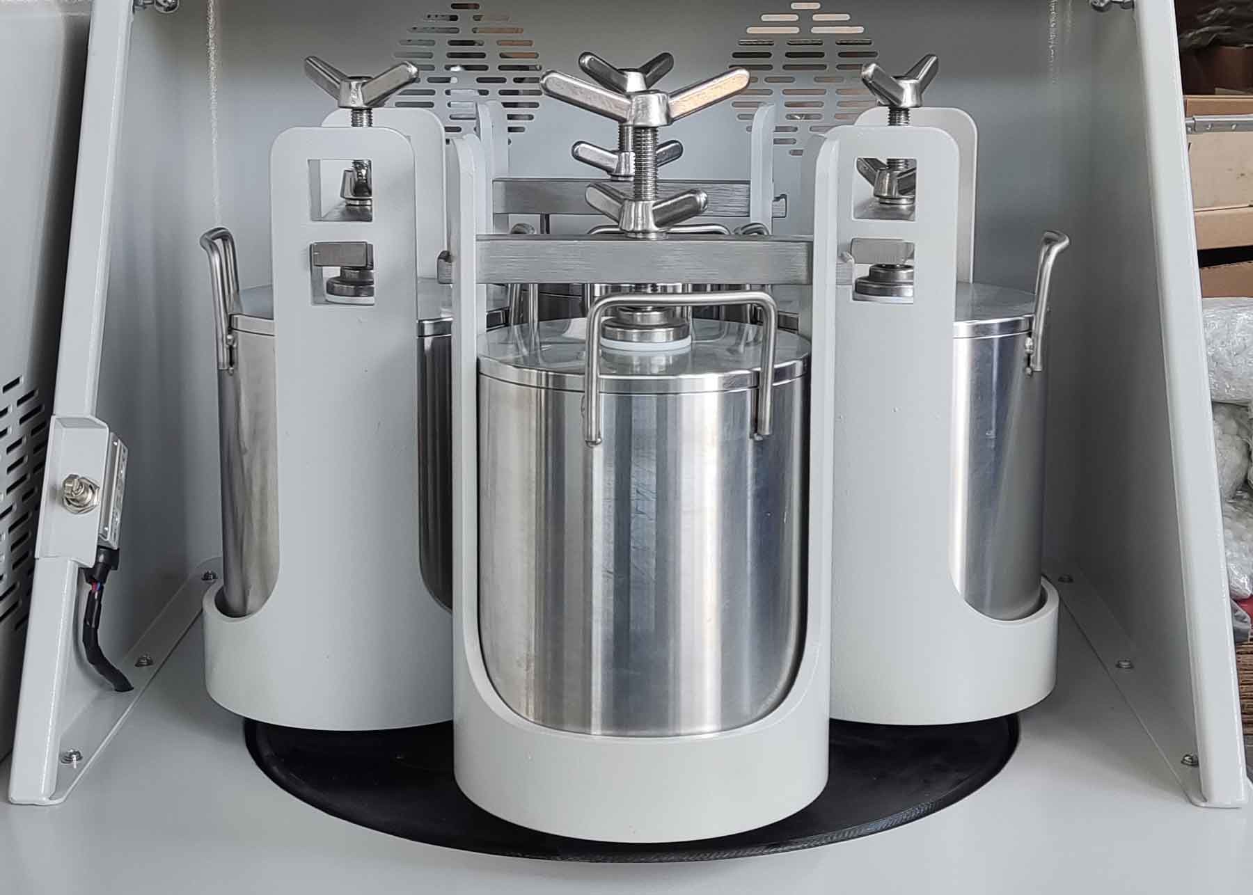 Sustainable Planetary Ball Mill With Feeding Size Of Materials Less Than 10mm