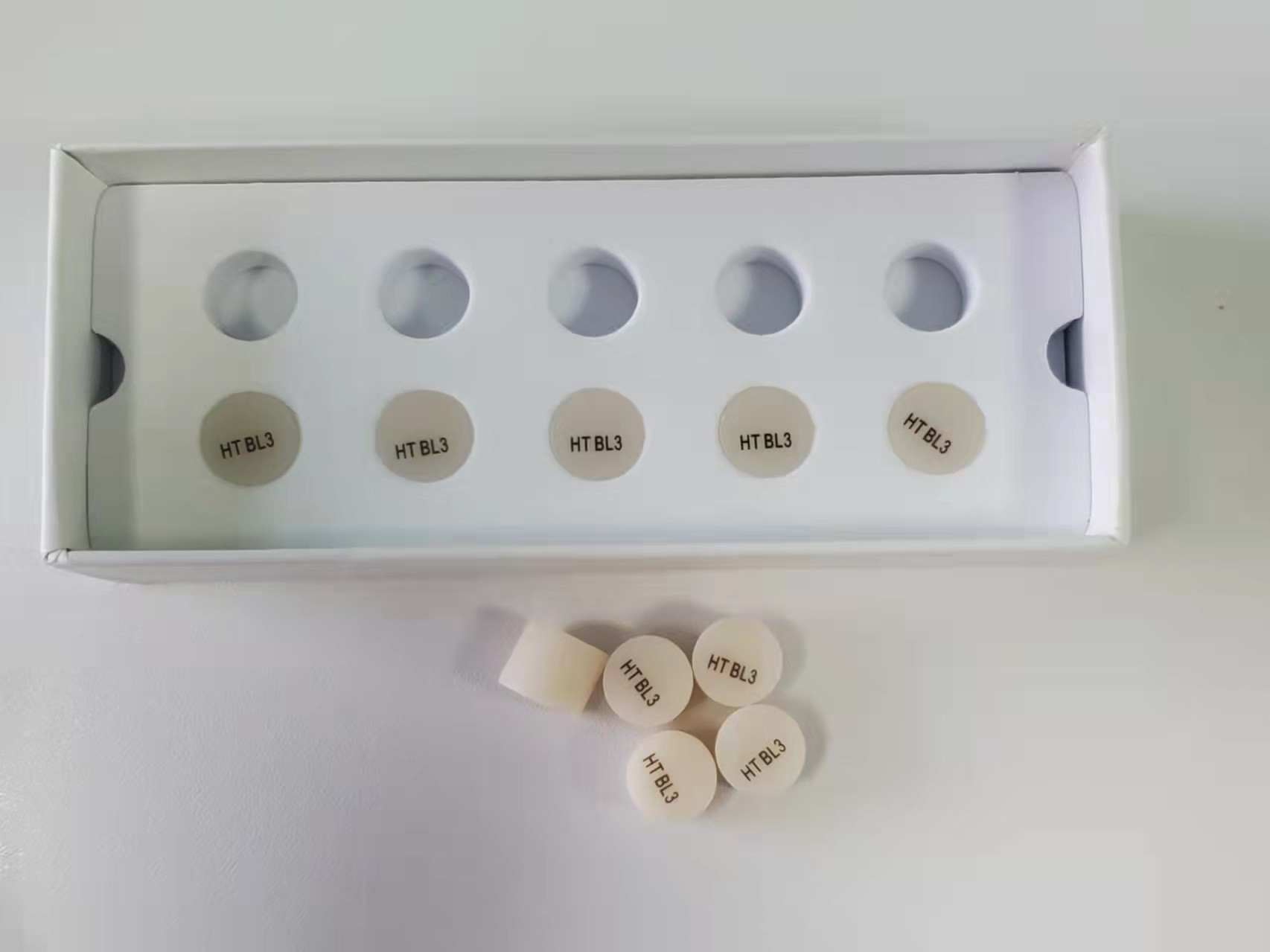Lithium Disilicate Dental Ingots HT LT 5Pcs MFDS Standard For Dental Veneers