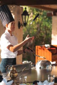 Quality Outdoor Kempinski Hotel Oval Electric Teppanyaki Grill Table wholesale