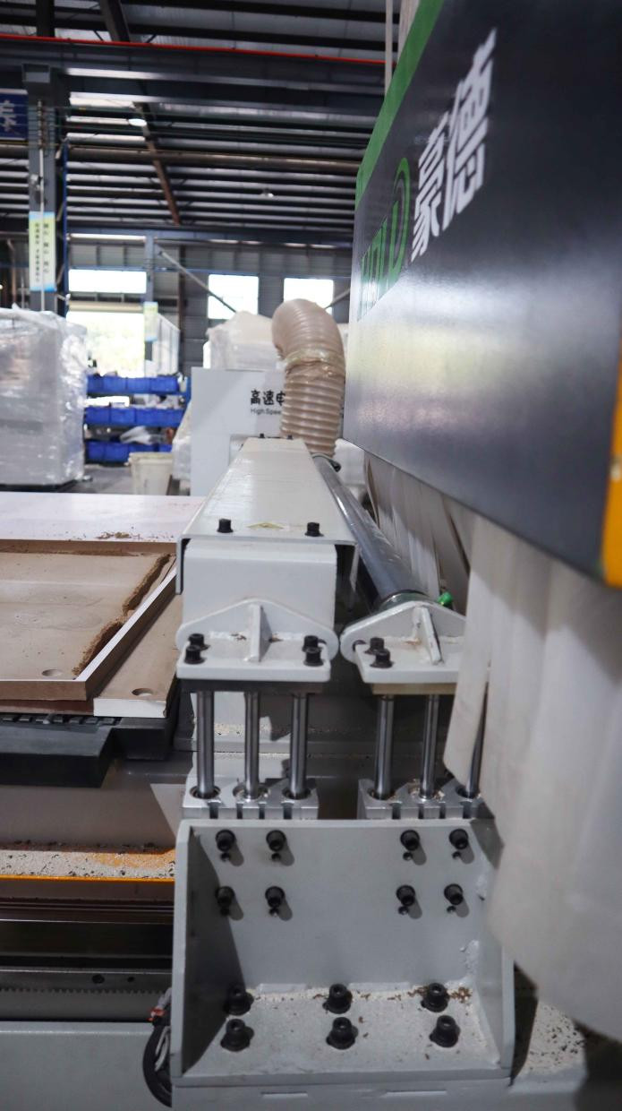 Servo Control CNC Nesting Machine Wood Cutting With 12 Tools Magazine And 9V Drill Bank