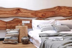 Quality 5 Star / 3 Star Hotel Bedroom Furniture Sets , Guest Bedroom Furniture Sets wholesale