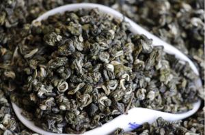 Quality Yunnan green tea pu 'er biluochun large leaf tea spring tea wholesale