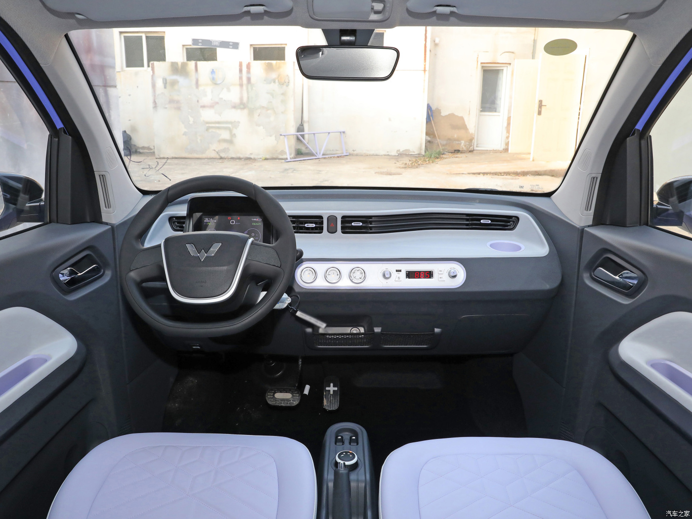 Range 300km New Energy Mini Car 100km/H Wuling Hongguang 100% Electric