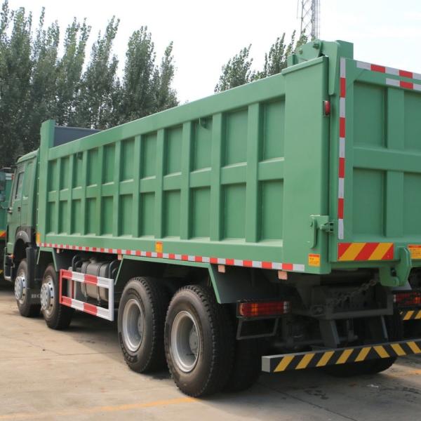 12.00R20 Tyre Type HOWO 8x4 Euro 2 375HP Left Drive Heavy Dump Truck with 7.6*2