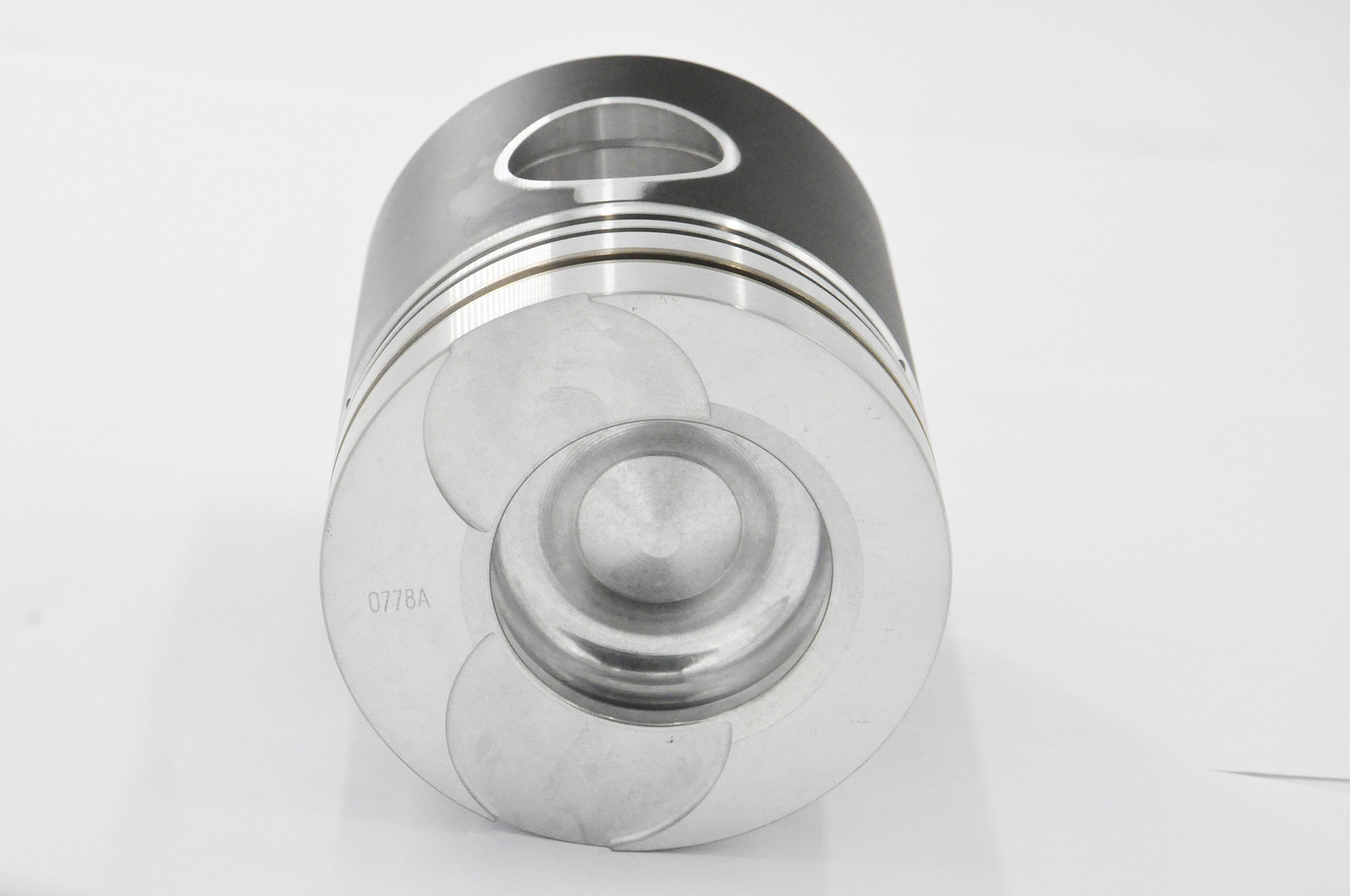 Custom Size Doosan Excavator Parts Engine Piston D2366t Wear Resistance