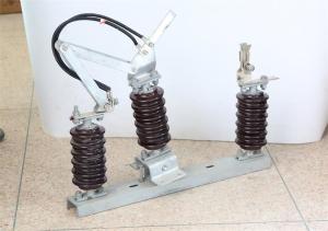 China 11kv 400 Amp Fused Air Disconnector Switch Gang Isolator Porcelain Type on sale