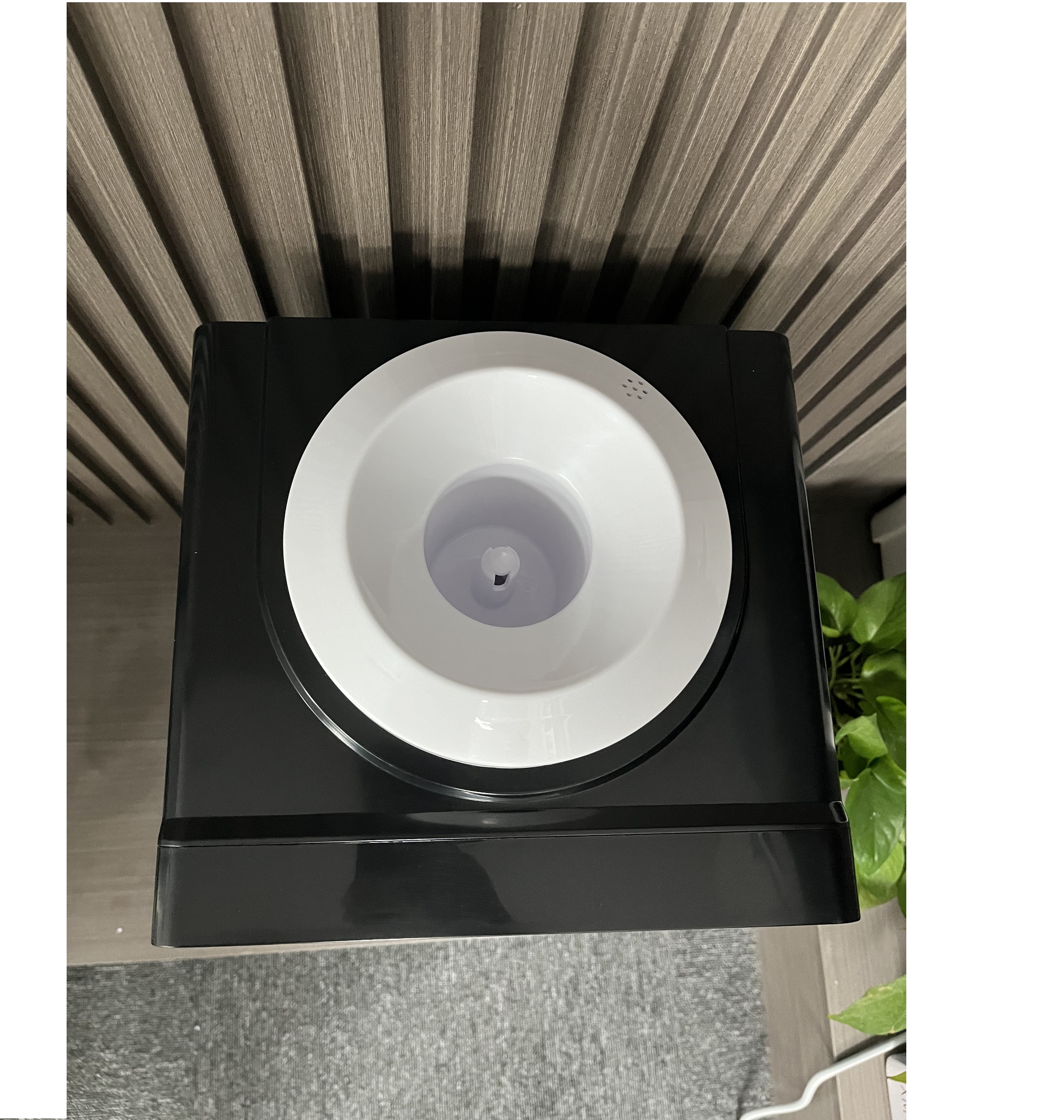 Electric Vertical Desktop Drinking Water Table Water Dispenser With Hot Cold Functions