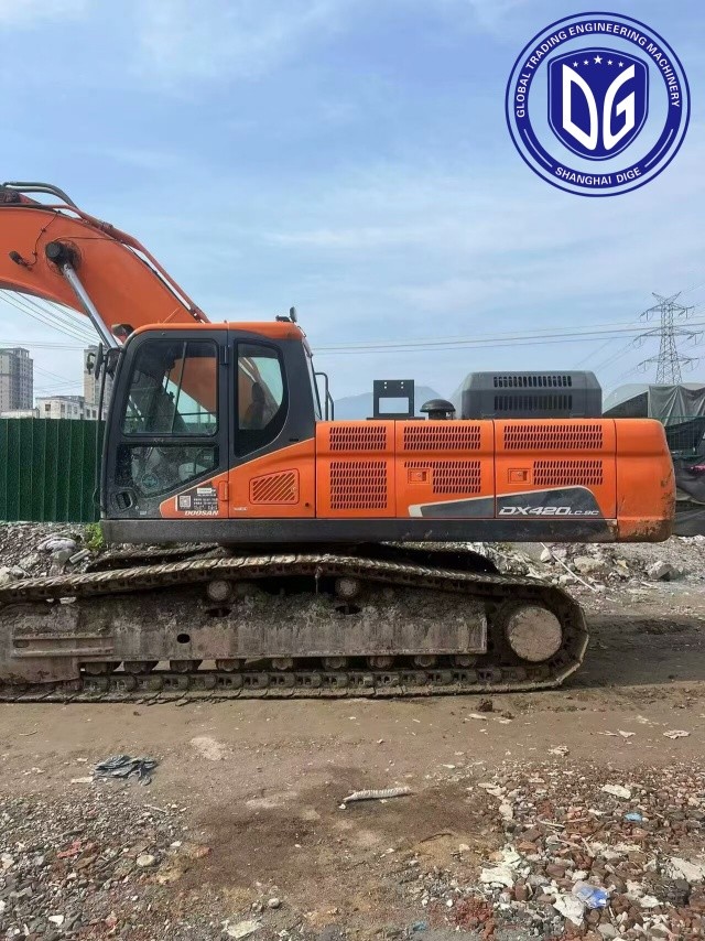 DX420LC 42 Ton Used Doosan Excavator With Efficient Hydraulic Circulation
