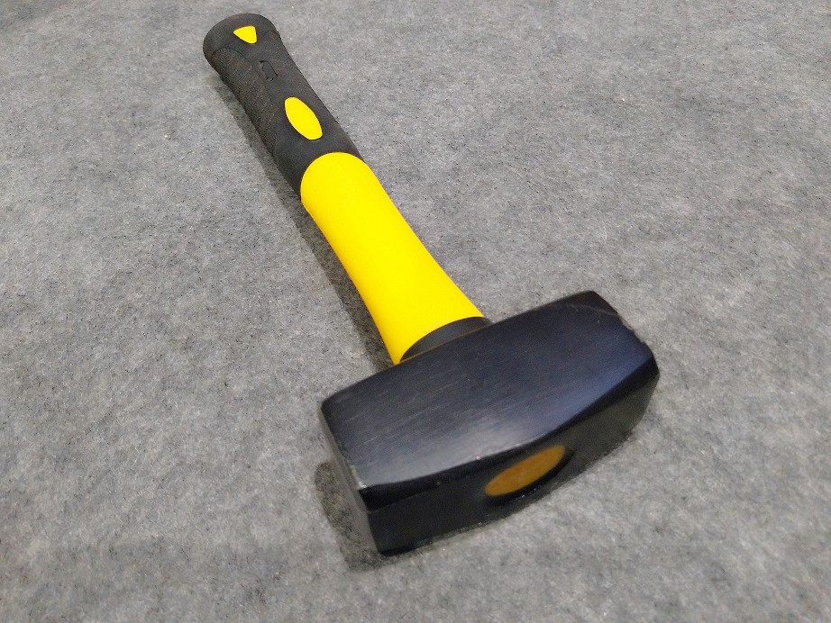 British Type Stoning hammer(XL-0087) painted surface, rubber handle, durable and good price hand construction tools
