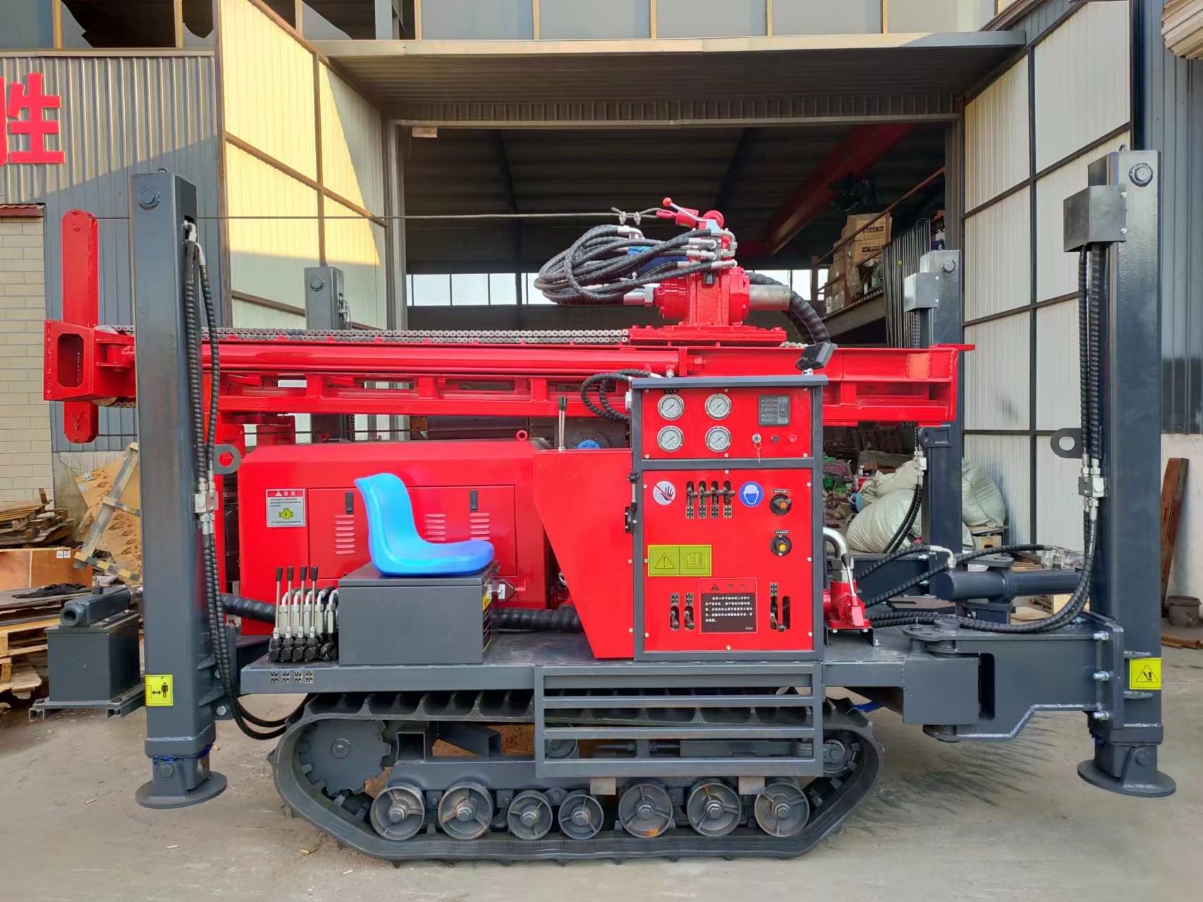 200 Meters Depth Pneumatic Drilling Rig With 76mm Drilling Rod