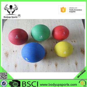 Quality Rubber Gym Exercise Ball Medicine Ball With Grip Customized Color wholesale
