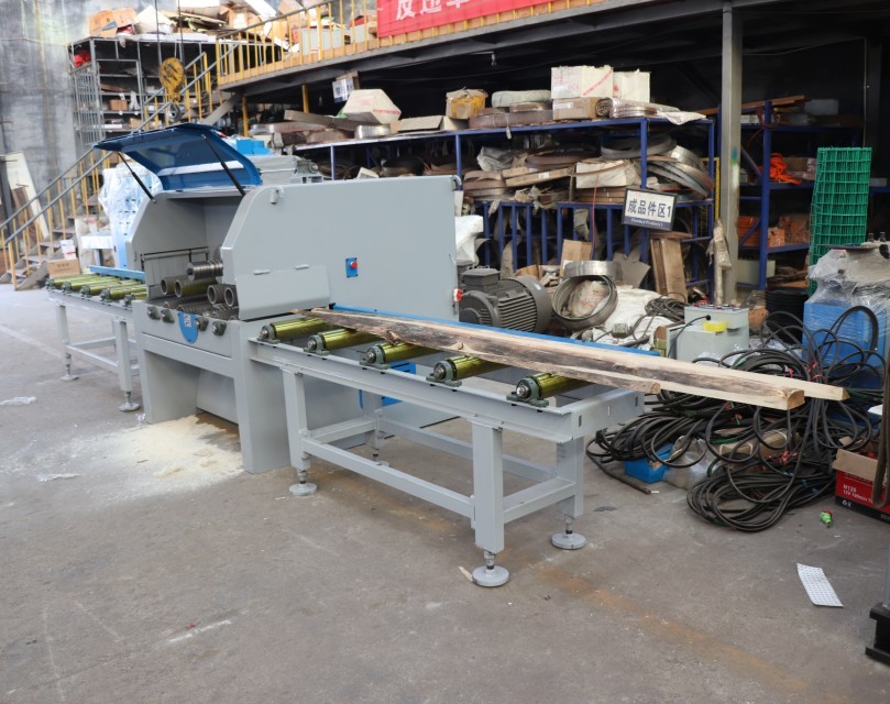 China Manufacturer Twin Vertical Saw Double Blades Wood Cutting Vertical Bandsaw Mills Sawmill Production Line