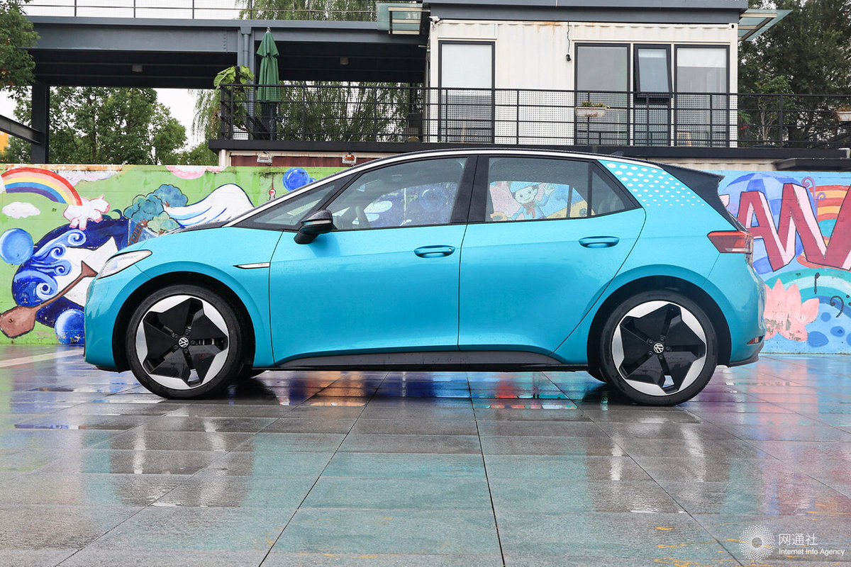 Spot 2022 popular Chinese electric vehicle VW ID 3 active pure pure SUV