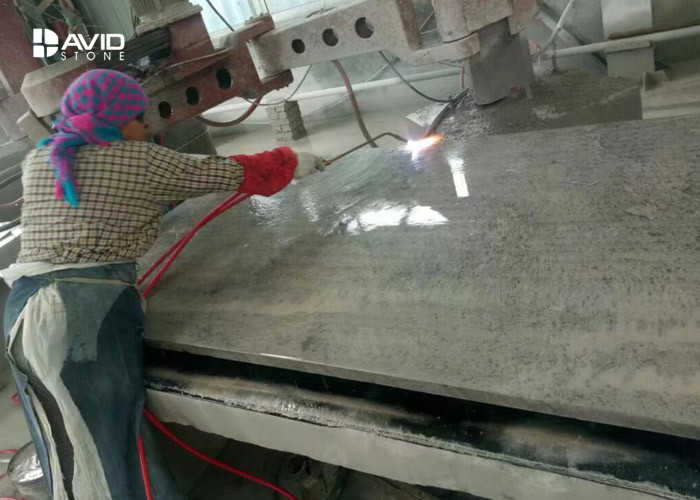 30mm Thickness Limestone Patio Slabs Honed / Polished / Flamed Surface Treament