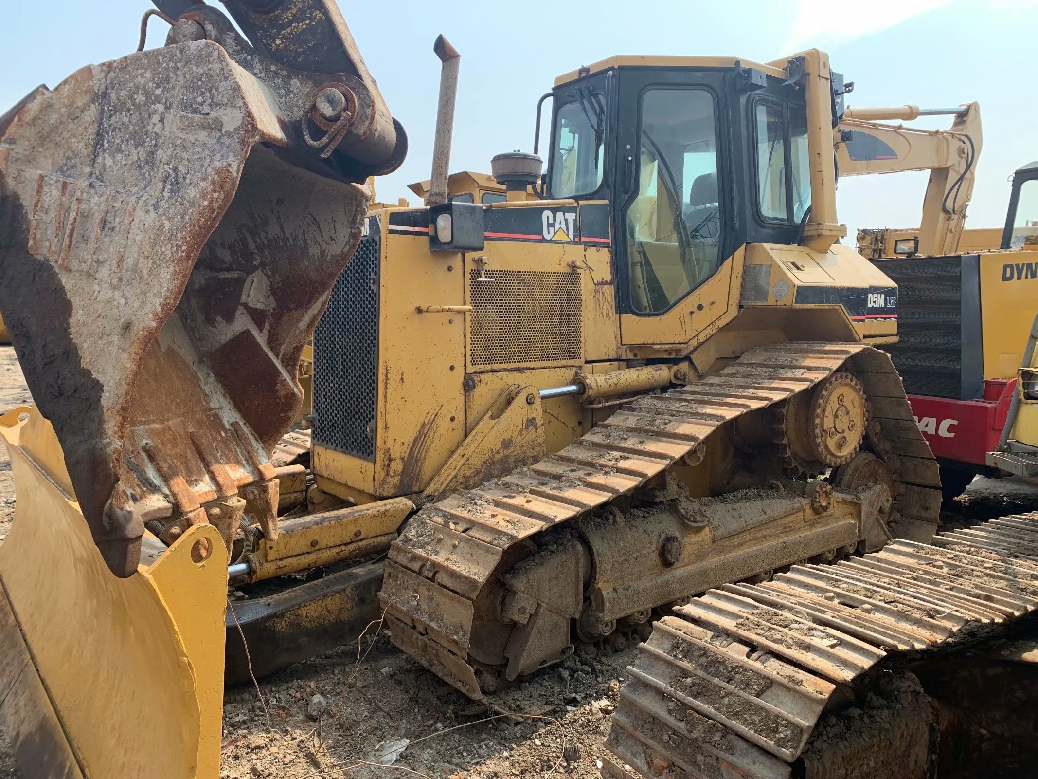 6 Way Blade Used CAT D5M LGP High Track Bulldozer/CAT D5M LGP Bulldozer For Sale
