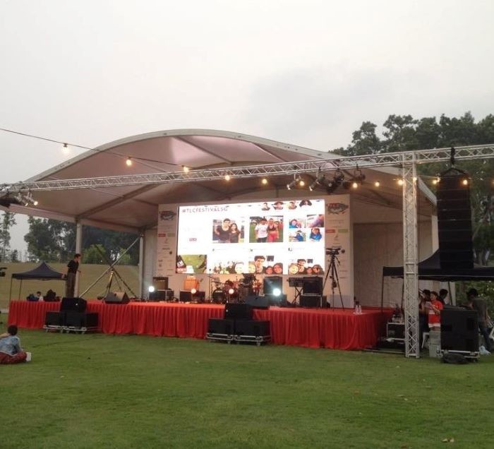 1920Hz P4.81 High Brightness Led Screen 500x1000mm Hanging Led Display