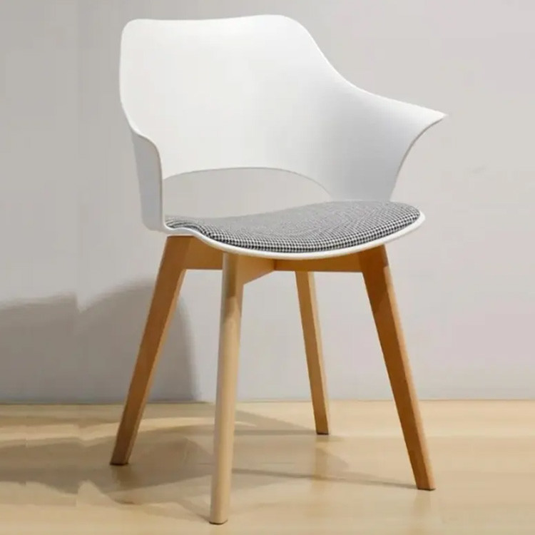 PP Plastic Modern Leisure Chair Ergonomic Living Room Furniture