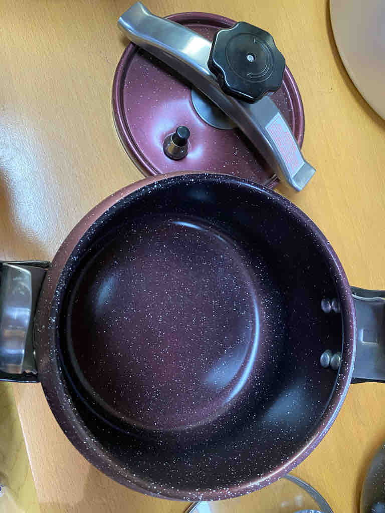 Granite Series Non Stick Pressure Cooker 7 Litre Marble Coating