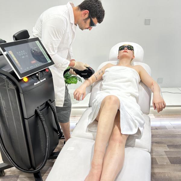 2000w Diode Laser Depilation 50% off Sep Promotion with 4 Wavelengths 808 755
