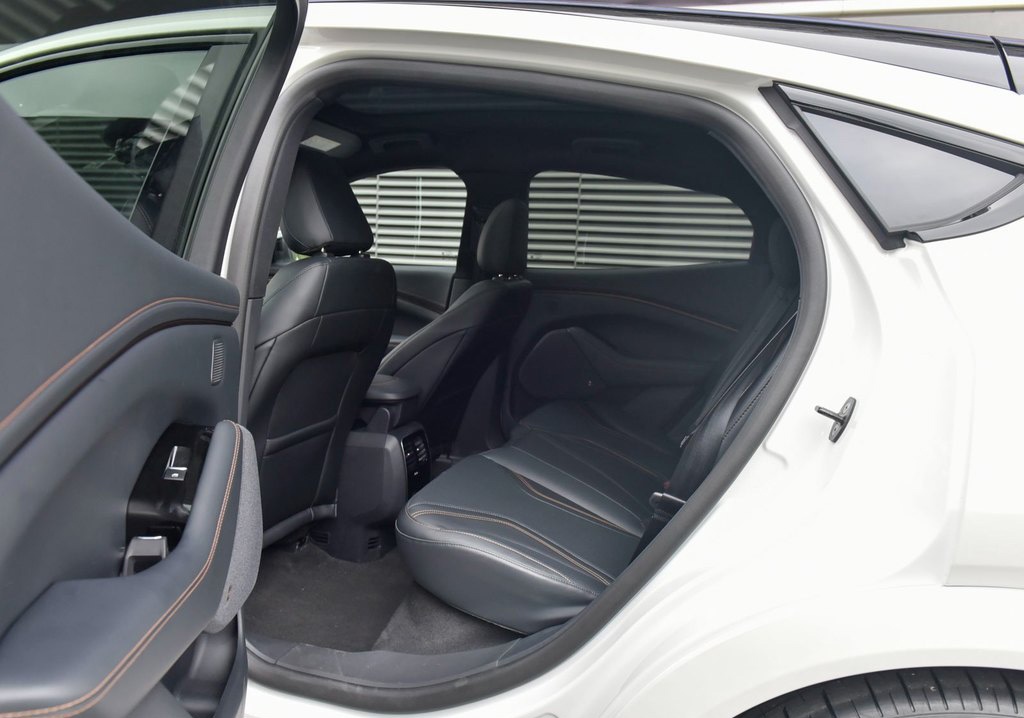 high speed electric car new cars personal made in china Ford Electric 2021 GT electric automobile high speed