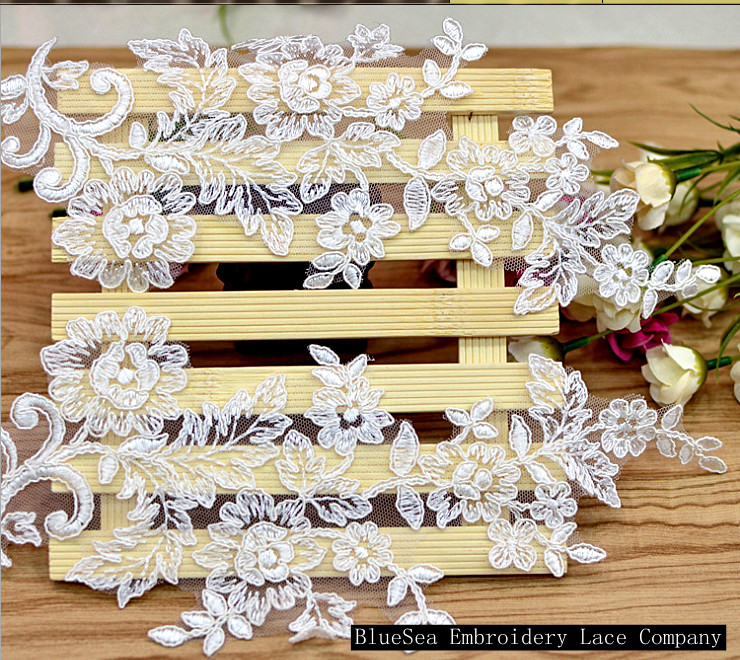 Garment Accessories Embroidery Lace Applique with Cord Ivory Color