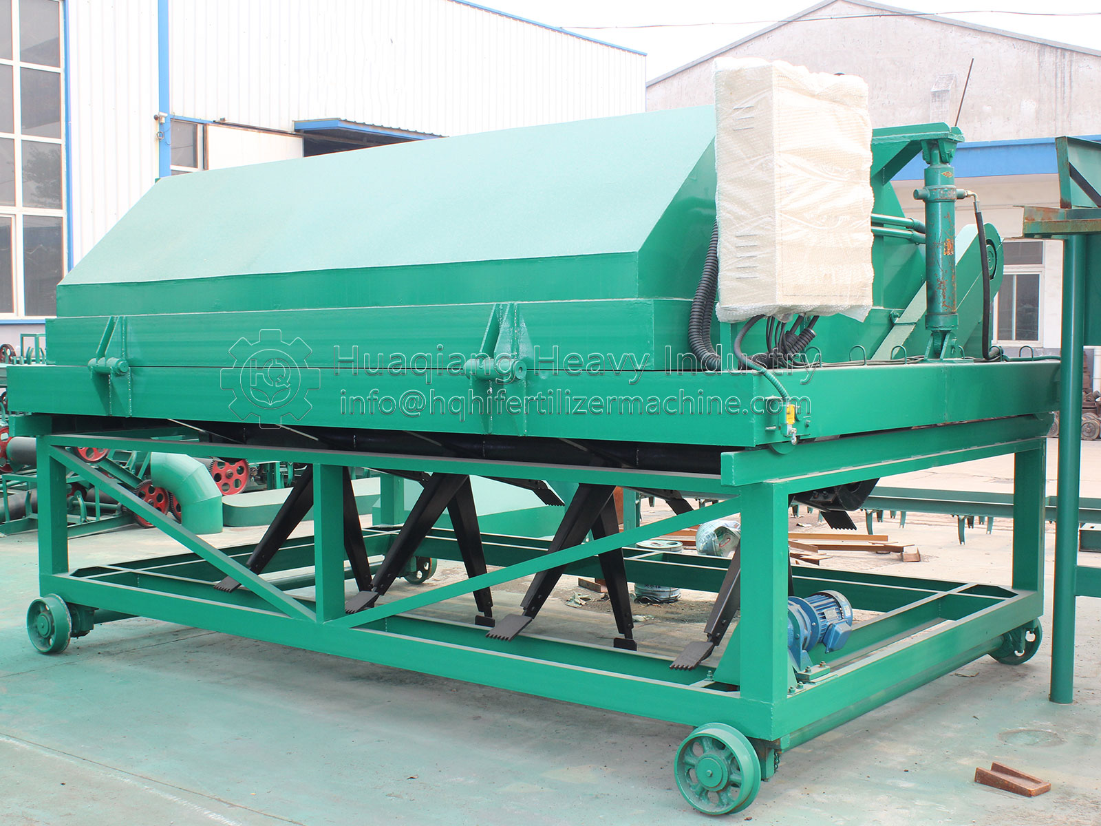 Mushroom Compost Making Machine Organic Fertilizer Compost Turning Machine