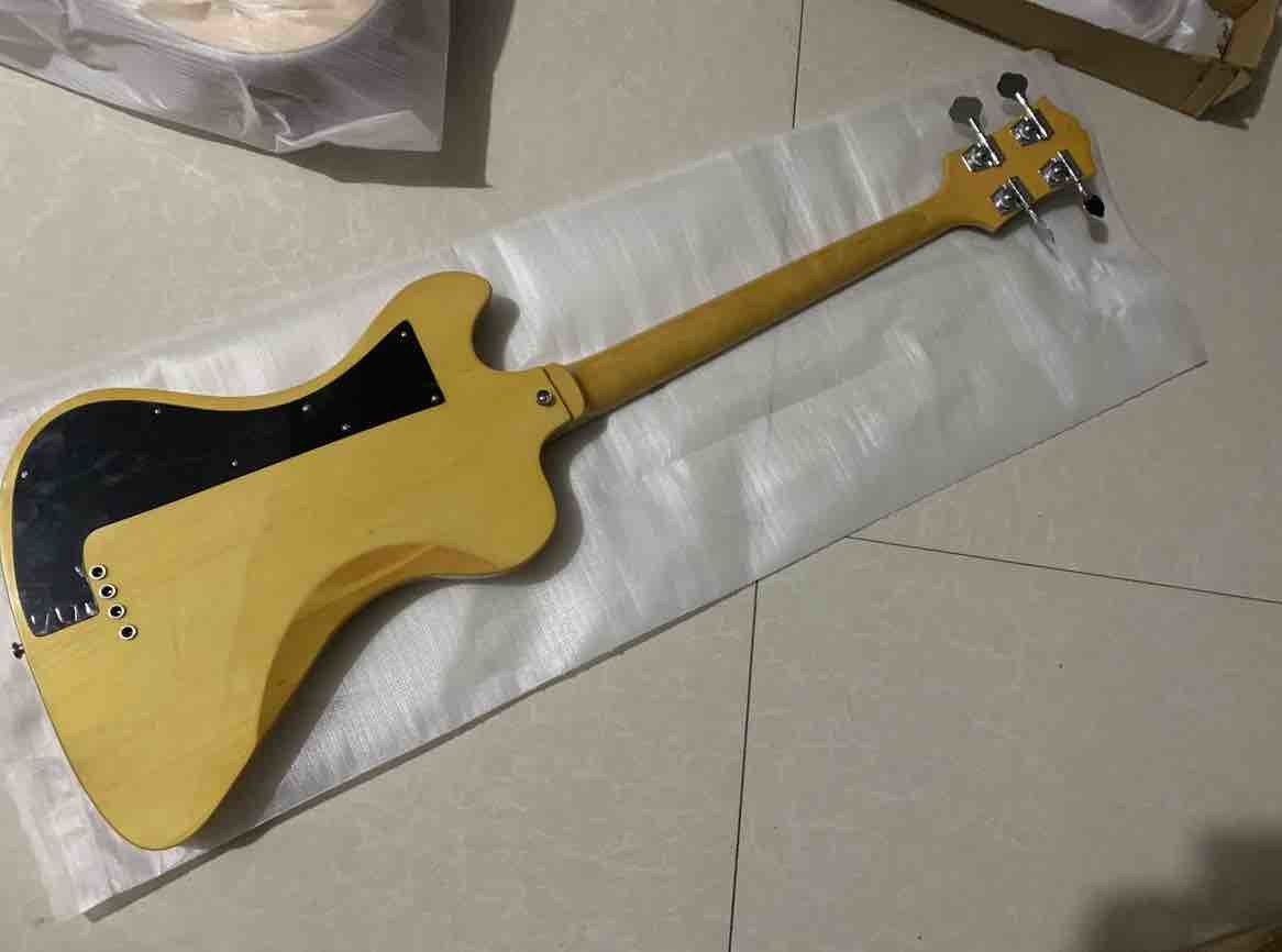 Custom 4 Strings RD Bass Guitar