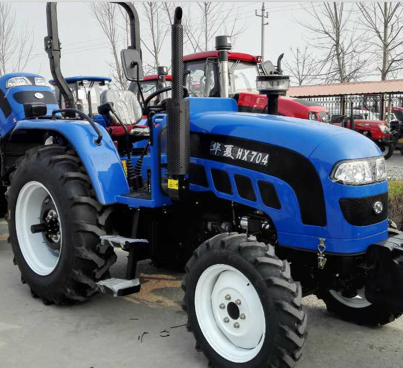 51.5kw 4 Wheel Drive Lawn Tractor , 70hp 4x4 Compact Tractor