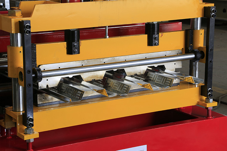 1.2 1.3mm Floor Deck Forming Machine With H400 Housing