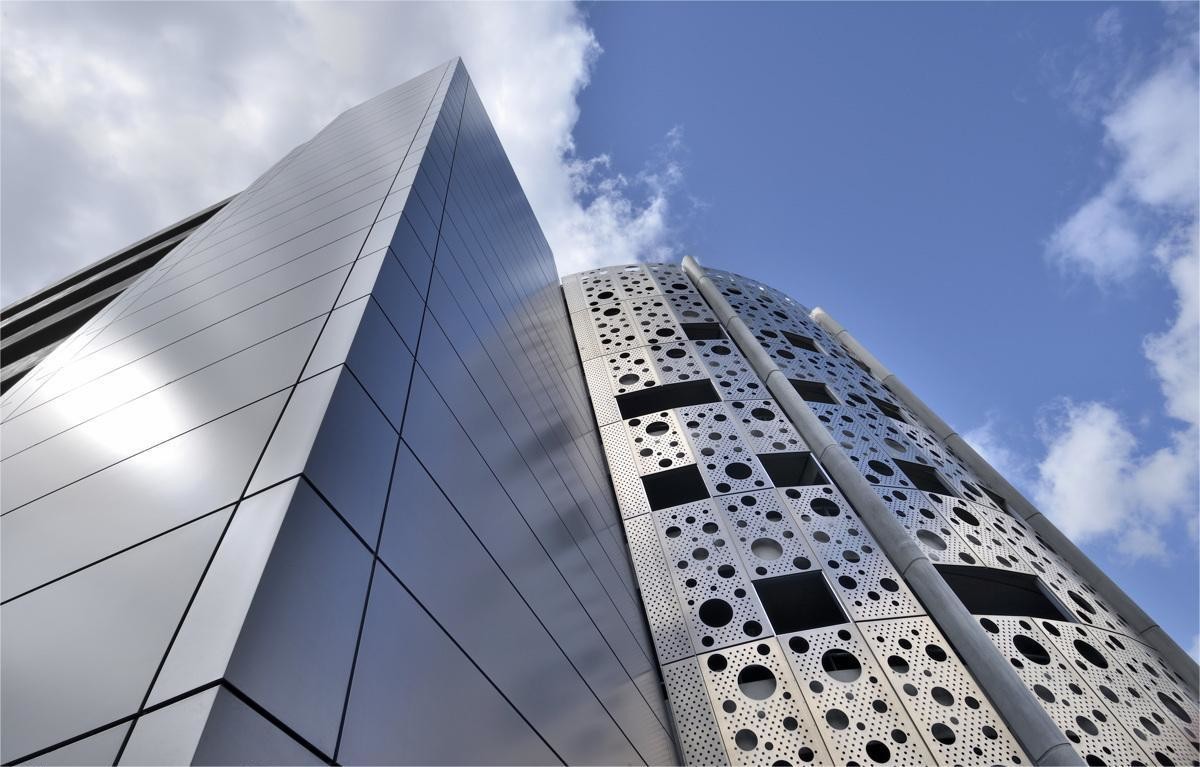 PVDF ACP Sheets With Mirror Finish 5.0mm Thickness 0.3mm Aluminum Layer Custom Size For Office Ceilings