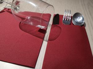 Quality Unscented Colored Luxury Airlaid Napkins Environmentally Friendly Banquet Use wholesale