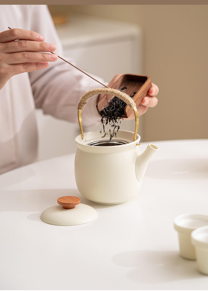 European-Style Loop-Handled Ceramic Tea Warmer for Home Hotel Restaurant and Office