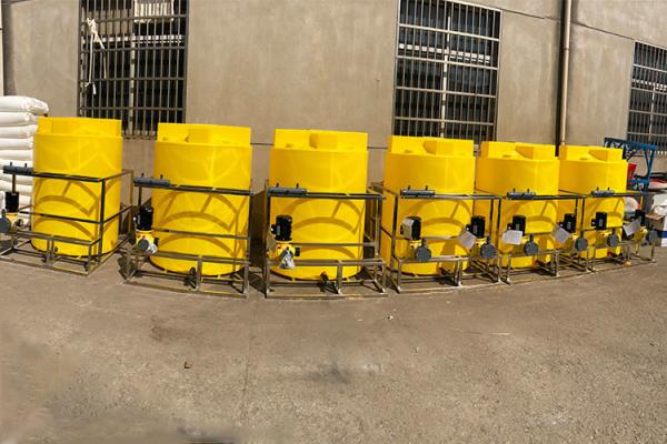 220 Gallon Commercial Chemical Dosing Tank For Closed Loop Chilled Water