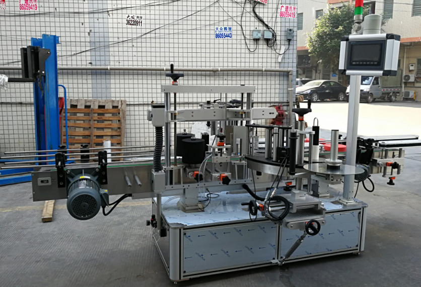 Self Adhesive Cylindrical / Oval Bottle Labeling Machine with PLC Touch Screen