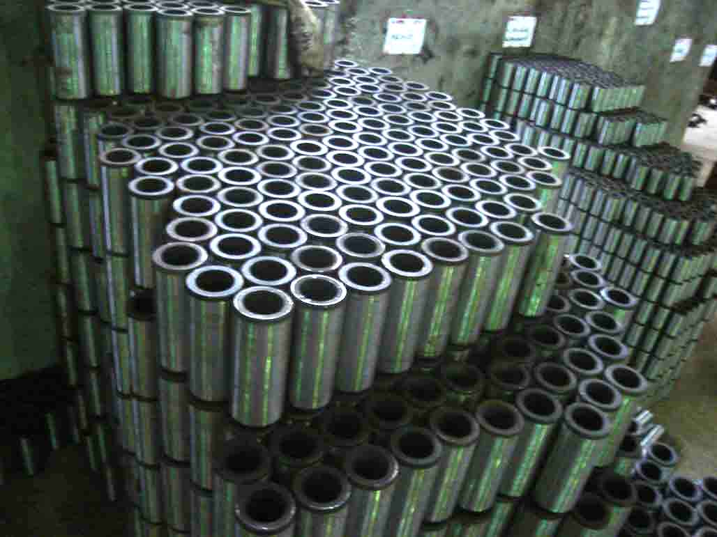 Excavator Bucket Pin and Bushings Suitable for Kobelco/Hitachi/Komatsu/Volvo Material