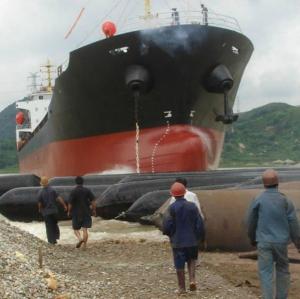 China Lightweight Easy Deploy Ship Launching Marine Rubber Airbag on sale