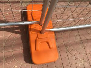 Quality Blow molding temporary fence base UV 531 UV 770 BHT treated 75mm 90mm 100mm center distance available wholesale